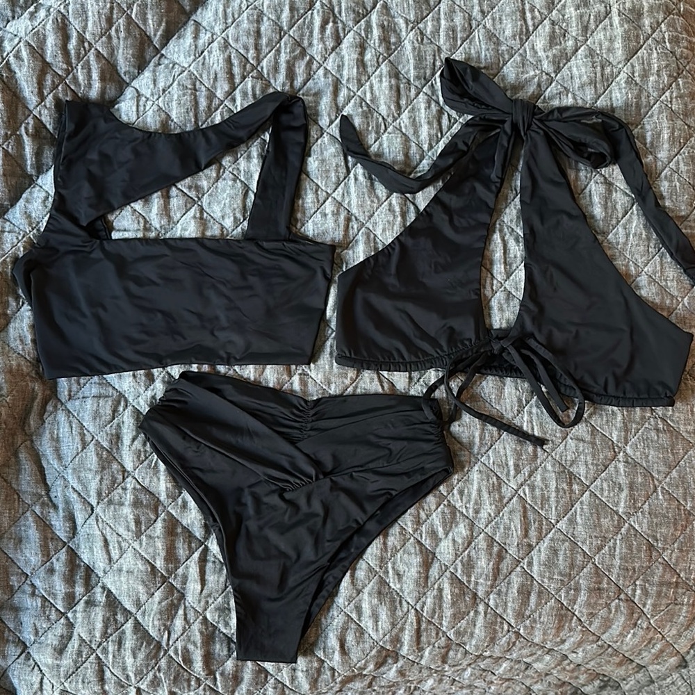 Riot Swim three-piece swim set in black in great condition. Size small. $80